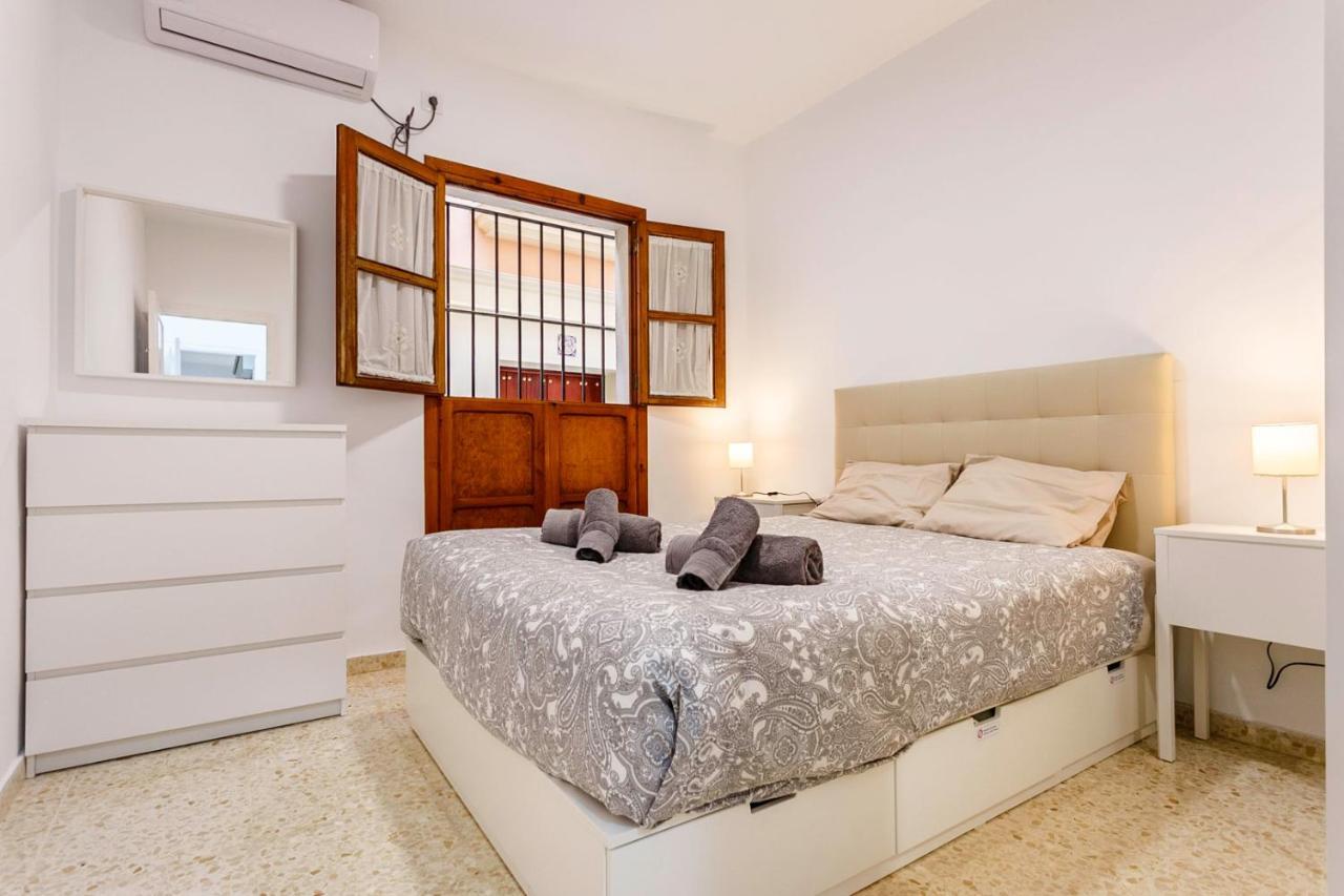 Apartamentos Sta Maria La Blanca Sevilla Exteriér fotografie